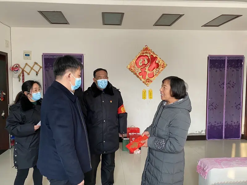 博農(nóng)集團走訪慰問老黨員、因公去世黨員干部家屬