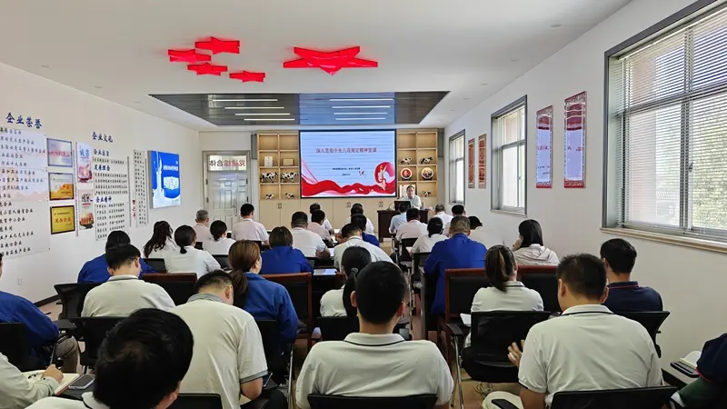 崔志剛到乳業(yè)公司講專題黨課